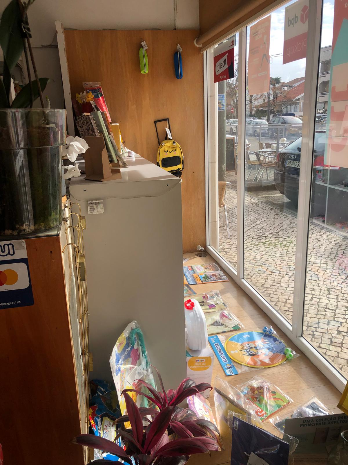 Trespasse de Papelaria com serviços CTT