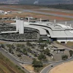 Grupo mexicano compra concessão de 17 aeroportos brasileiros