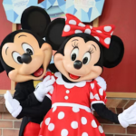 Disney investe US$ 1 bilhão na OpenAI e libera Mickey e Cinderela para vídeos no Sora